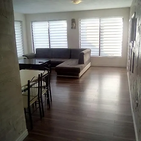 стефанов в Апартамент Бяла