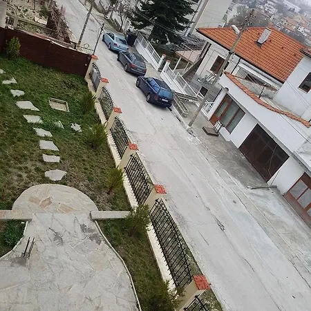 стефанов в Апартамент Бяла