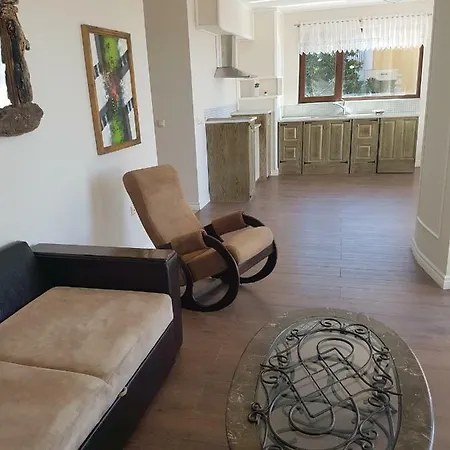 стефанов в Апартамент *